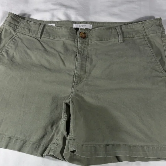 LOFT womens olive green The Monroe flat front 6" inseam chino shorts - size 16 - Picture 1 of 11